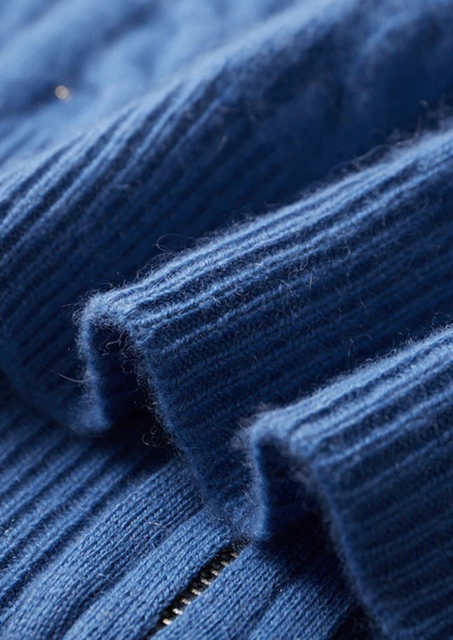 CASHMERE CABLE KNIT ZIPPER HOODIE