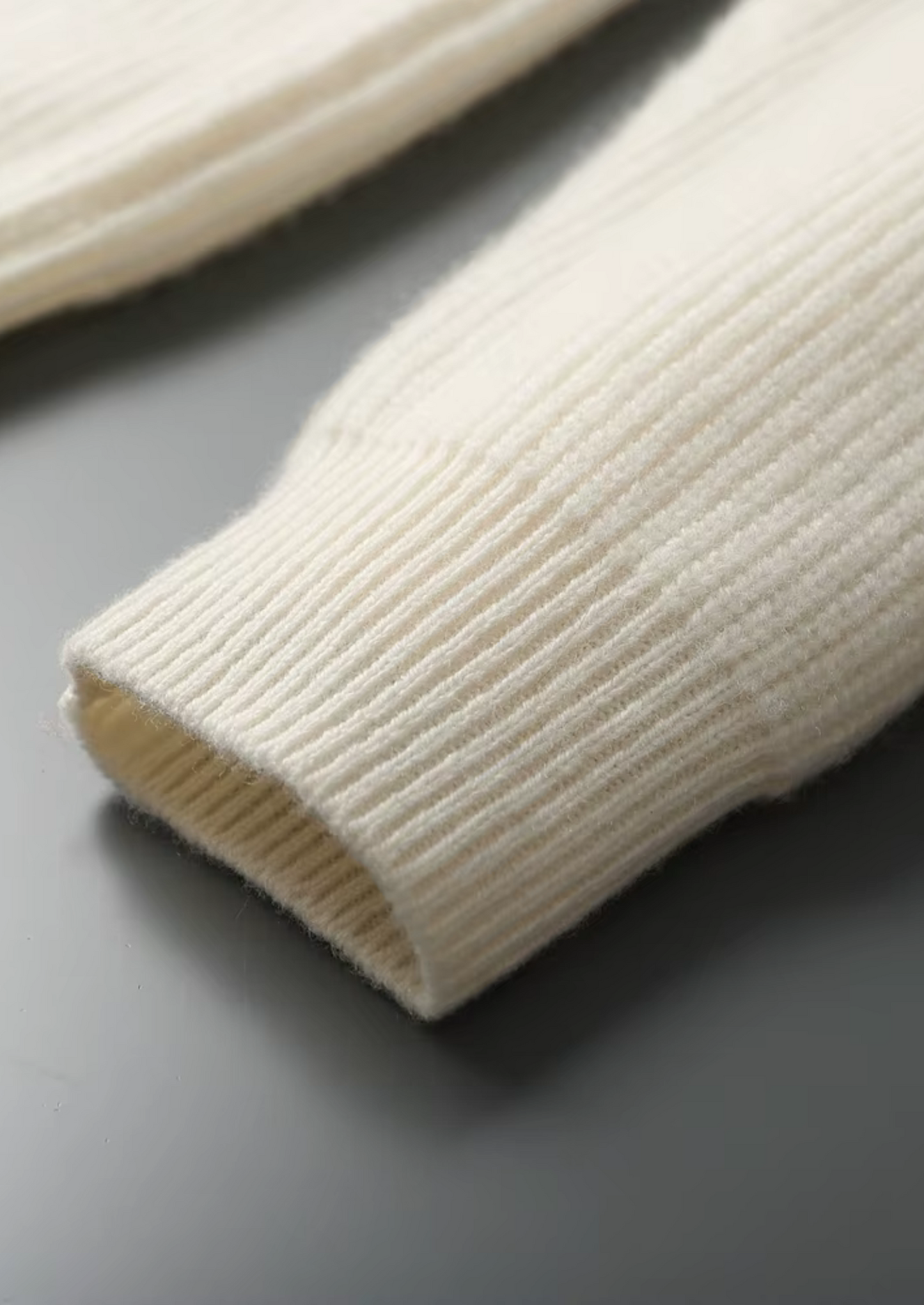 CASHMERE RIBBED V-NECK SWEATER