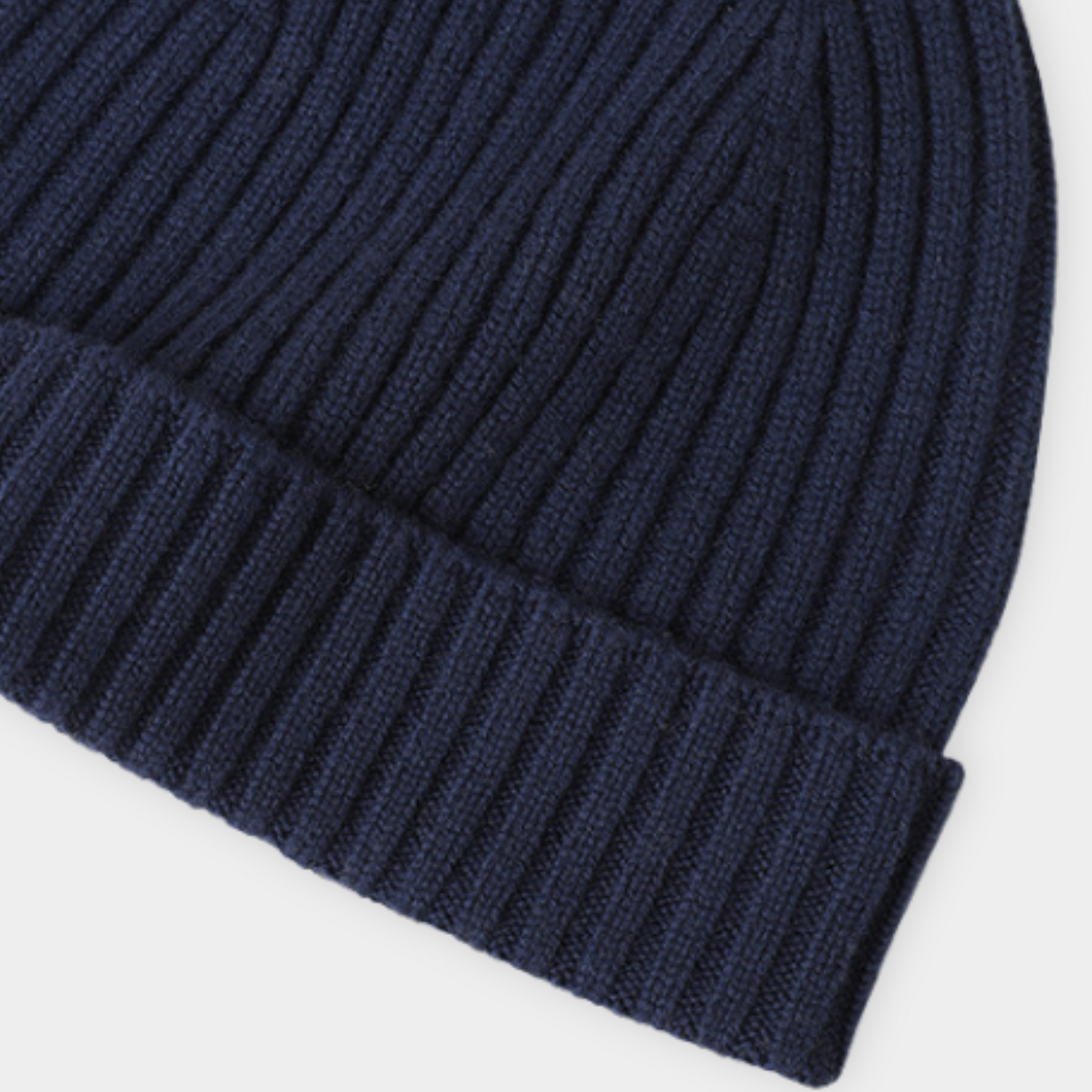 CASHMERE WINTERTIME ESSENTIALS